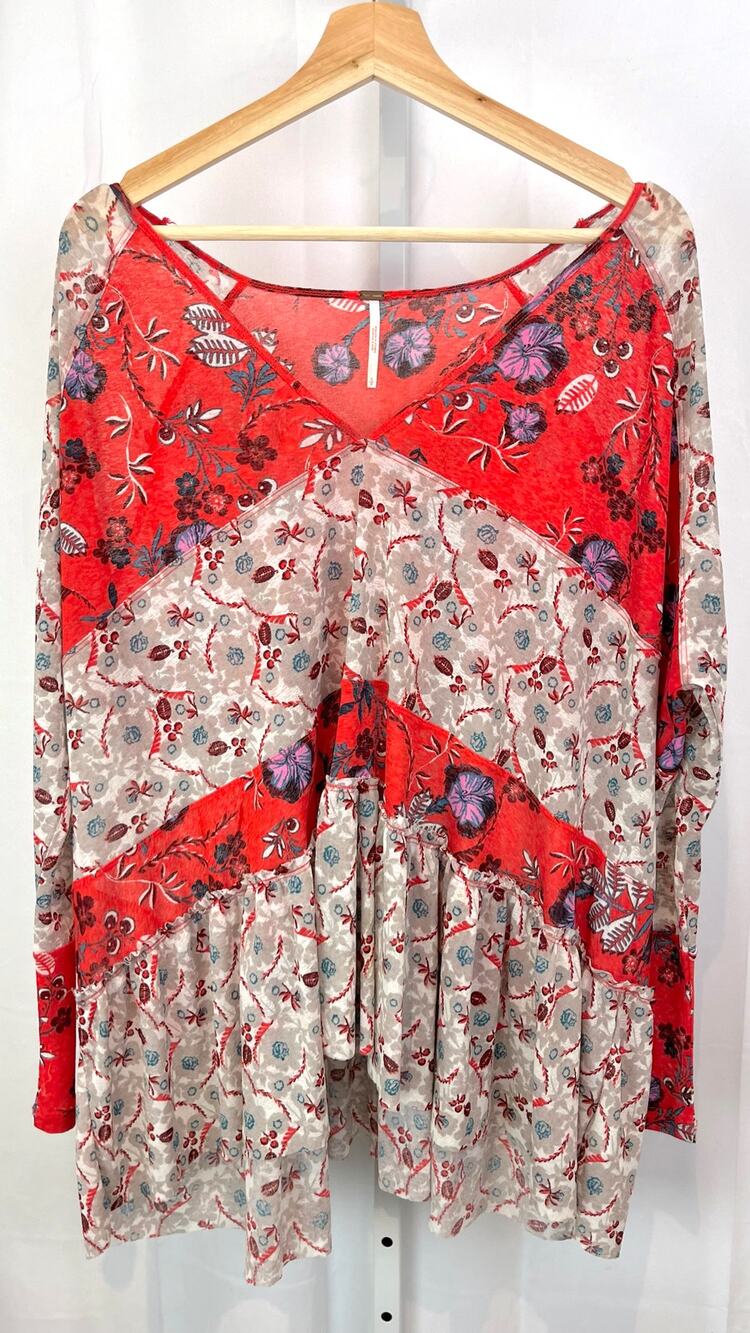 FREE PEOPLE Size S Isabelle Tunic Top V-Neck Long Sleeve Floral Patchwork Red